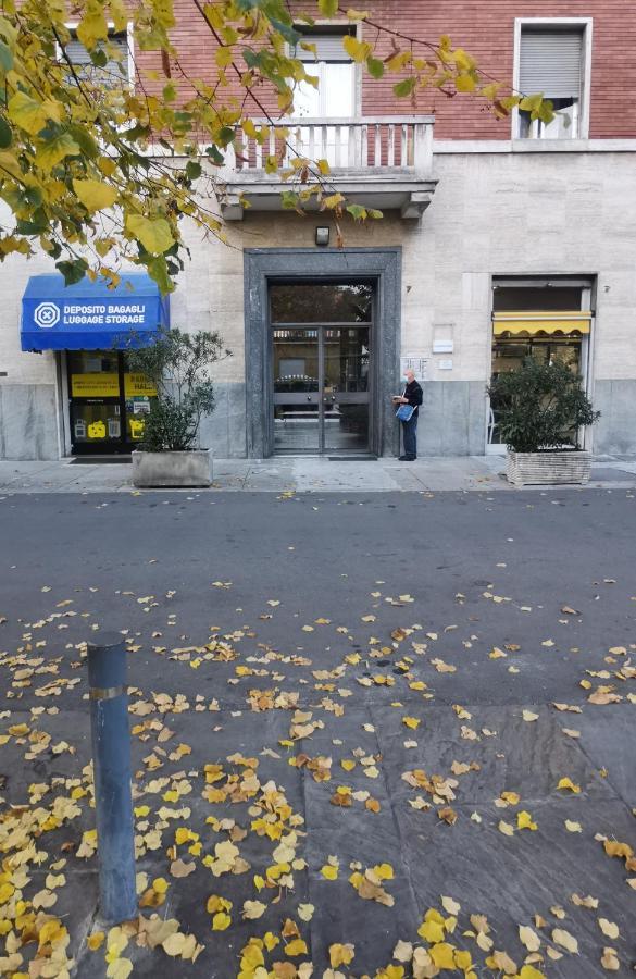 Parma Express Traveller'S Lodging Front Station Fs Parking المظهر الخارجي الصورة