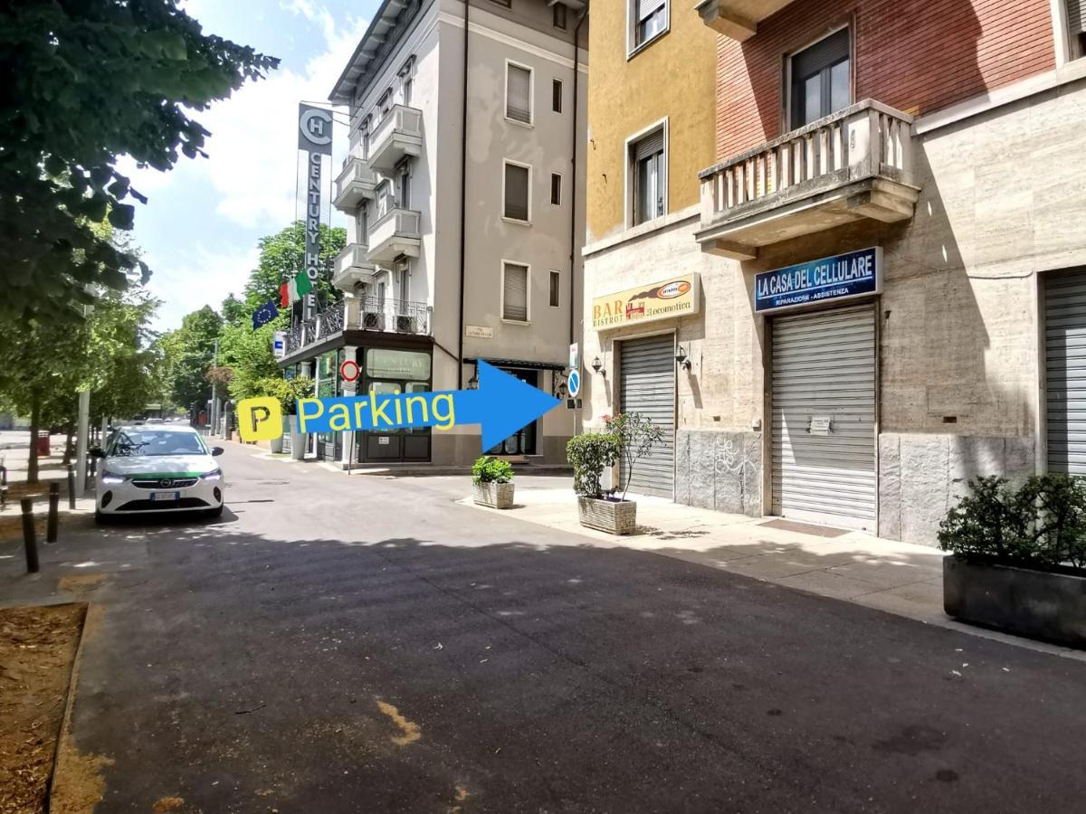 Parma Express Traveller'S Lodging Front Station Fs Parking المظهر الخارجي الصورة
